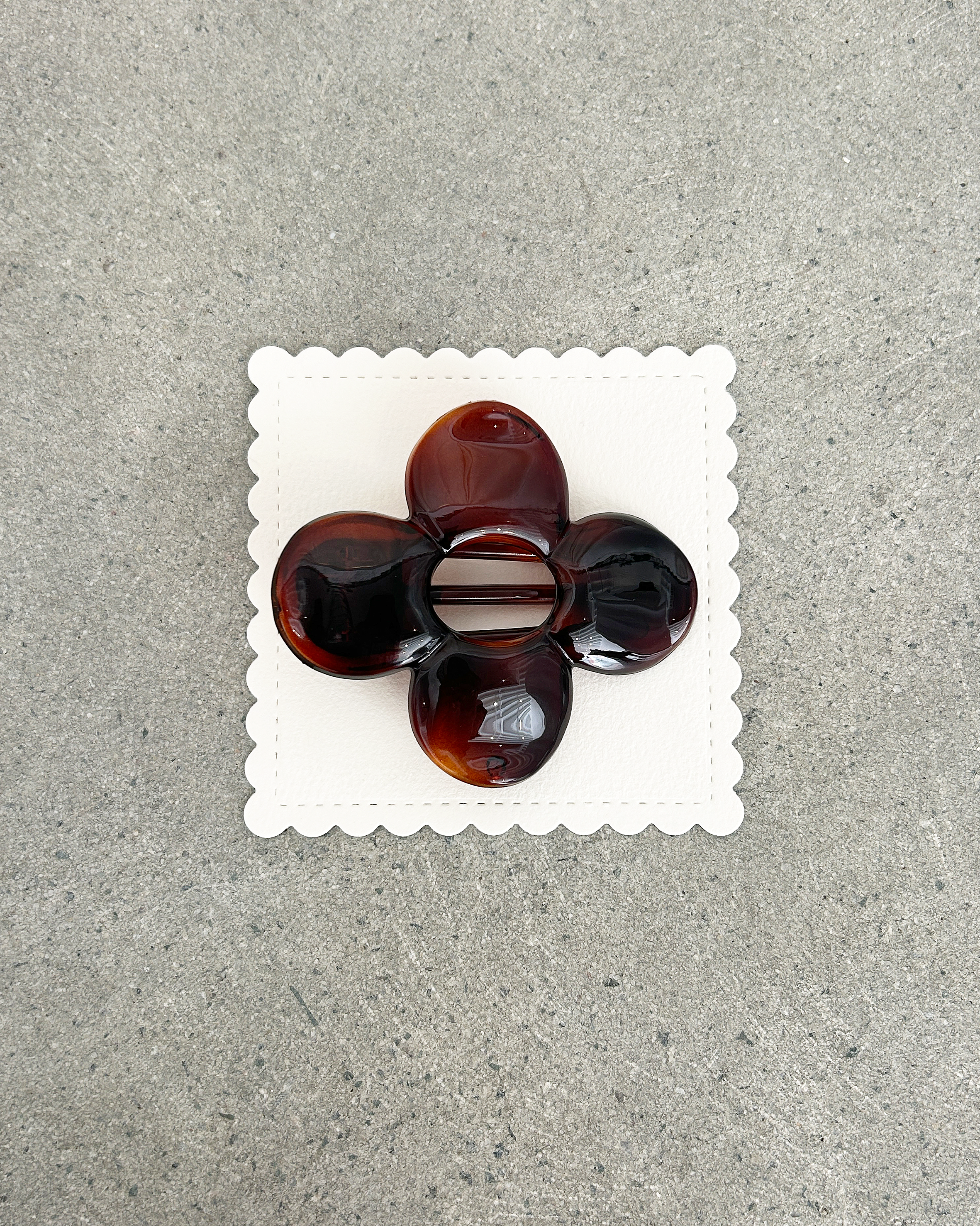 **PRE-ORDER Petal hair clip