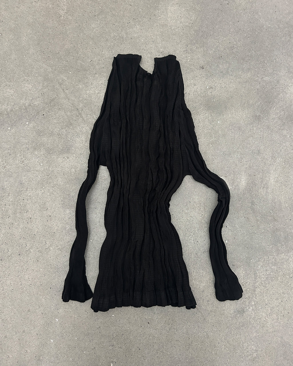 Micro Pleat Button Top ~ Black