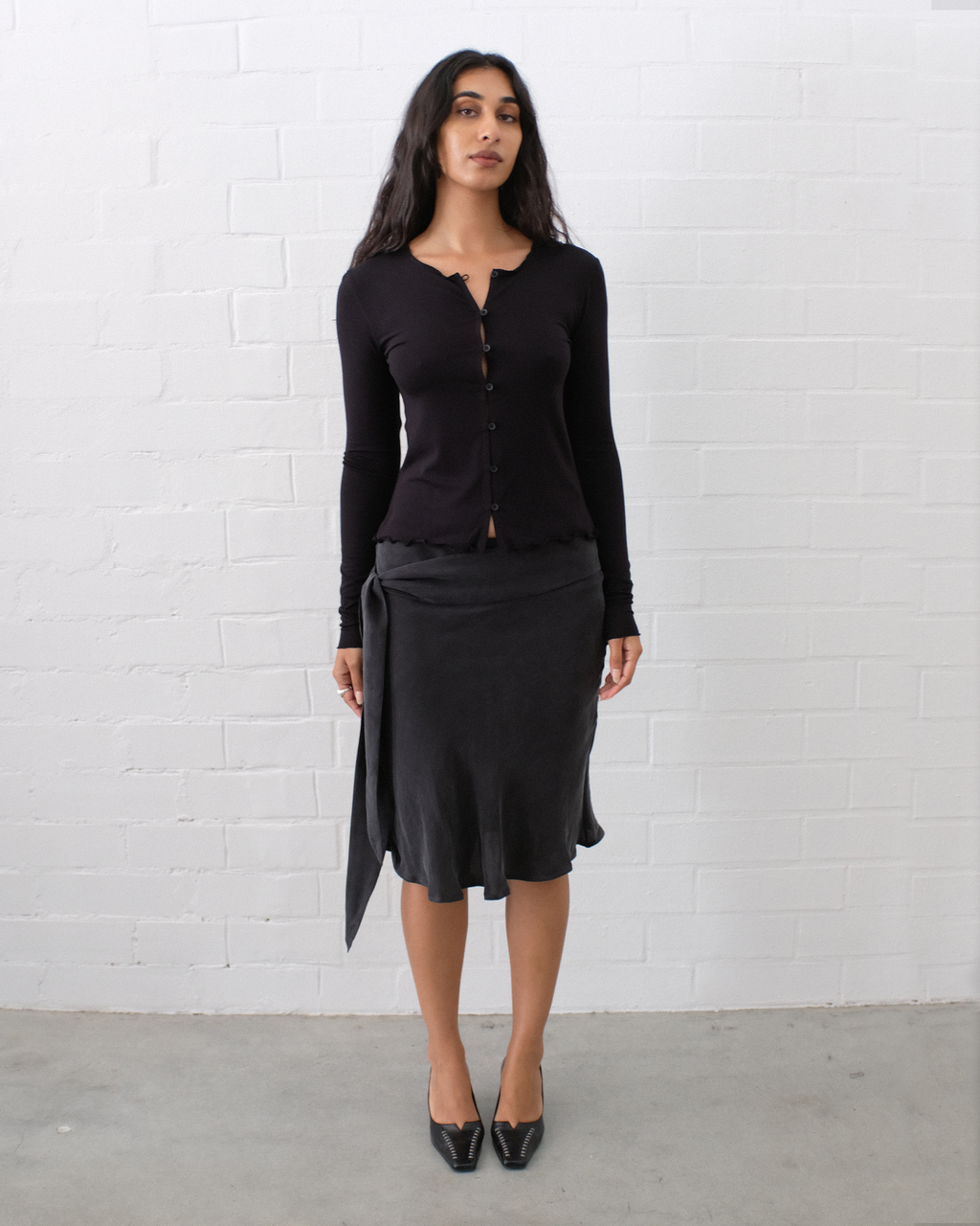 Button Top ~ Black